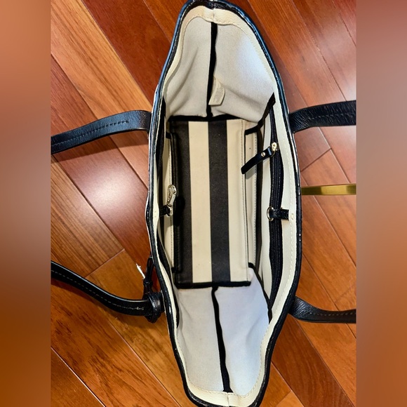 LOW START Kate Spade leather Tote with Bi-Fold Wallet Included! - Picture 6 of 14